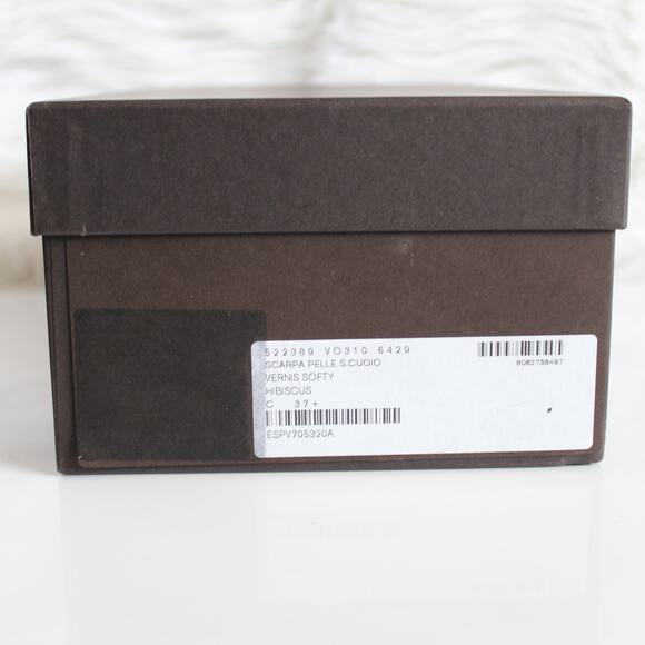 Bottega Veneta Coral Patent Leather Closed Toe Low Pumps - Picture 11 of 12